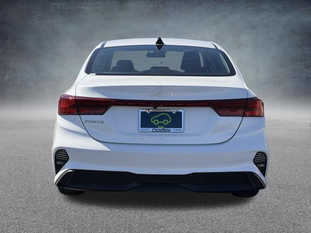 2024 Kia Forte — detail view