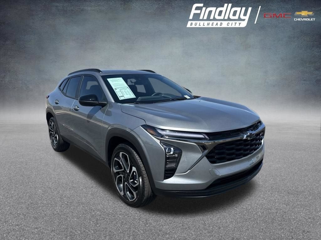 2026 Chevrolet Trax 2RS in Sterling Gray Metallic — front three-quarter view